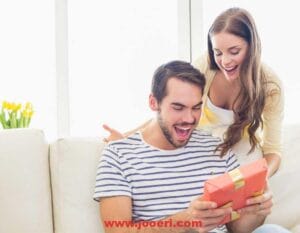 كل ماتريد عن هدايا للشباب