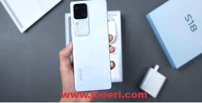 ما هو سعر ومواصفات هاتف Vivo S18 Pro في السعودية وأبرز مزاياه وعيوبه