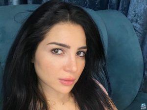 آخر تطورات حالة مي عز الدين بعد وفاة والدتها وموقفها من العزاء