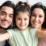 أساليب تربوية بسيطة تعزز سلوكيات طفلك الإيجابية..تعلميها وطبقيها