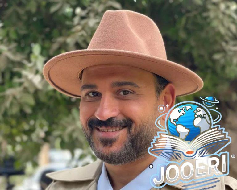 أكرم حسني يغني مع هؤلاء.. أجواء مبهجة في كواليس مسرحية ألف تيتة وتيتة