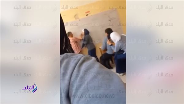 «أمر زميلتهم بتصويرهم».. القصة الكاملة لـ مدرس الجيزة وجرائمه مع الطالبات