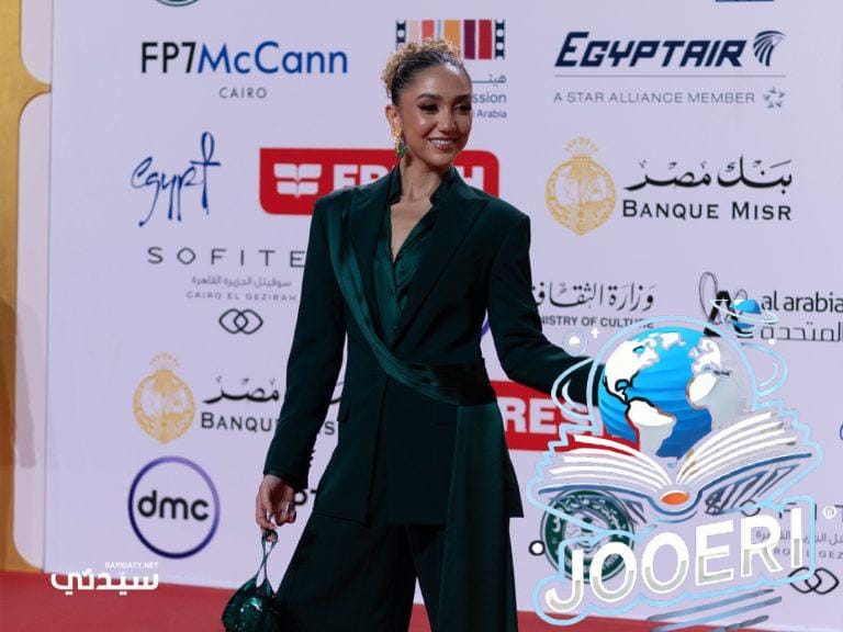 إطلالات اليوم الرابع من مهرجان القاهرة السينمائي موقعة باللون الأخضر