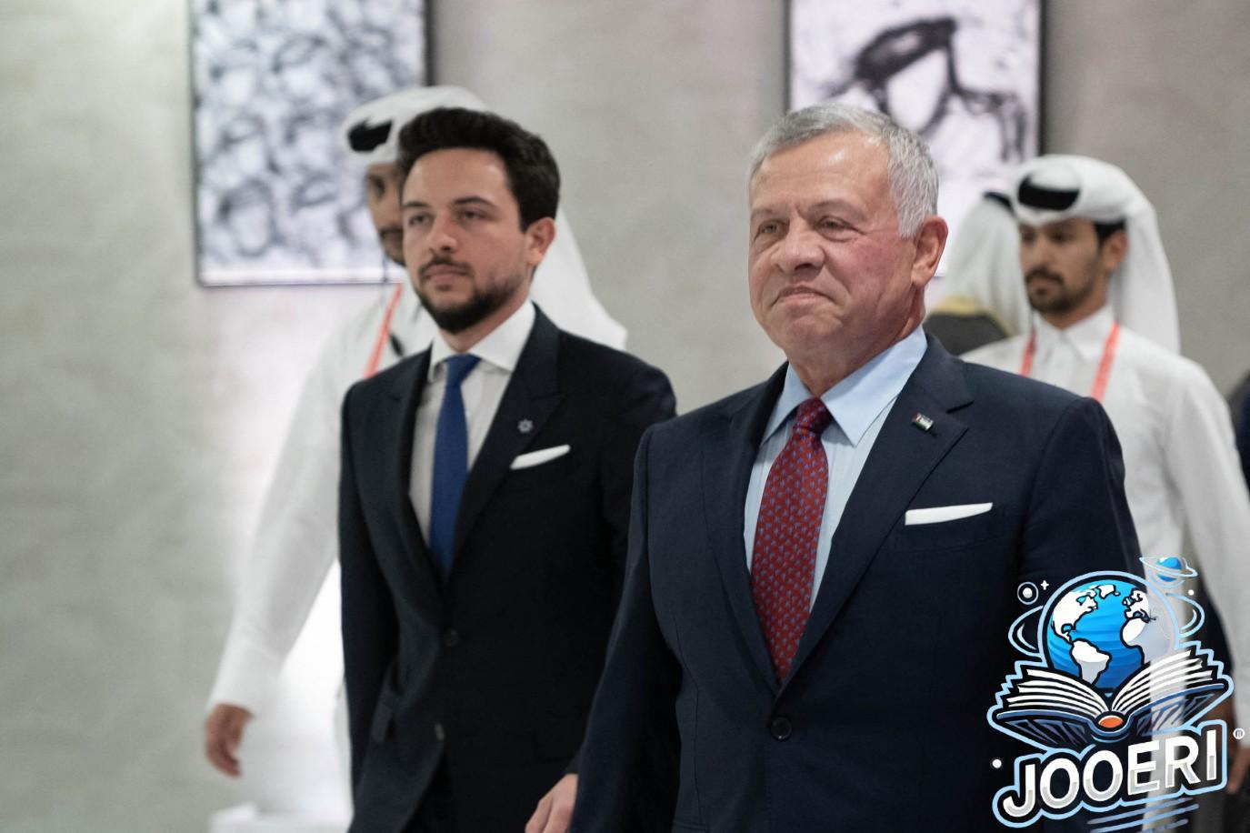 الأمير الحسين والأميرة رجوة يحضران خطاب العرش السامي للملك عبدالله