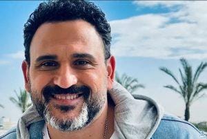 التفاصيل الكاملة لمسرحية أكرم حسني الجديدة ألف تيتة وتيتة قبل عرضها في موسم الرياض