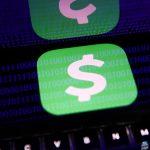 المحافظ الرقمية وApple Pay تواجه تدقيقًا حكوميًا أكبر