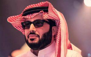 تركي آل الشيخ ينال جائزة الشخصية الأكثر تأثيراً في العقد الأخير