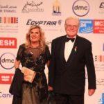 حسين فهمي أول الحاضرين لحفل ختام مهرجان القاهرة السينمائي في دورته الـ 45