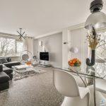 طرق مفضلة لتوزيع الأثاث في المنازل ذات الطابع المفتوح