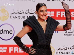 في ختام مهرجان القاهرة السينمائي الدولي كيف بدت لنا إطلالات النجمات؟