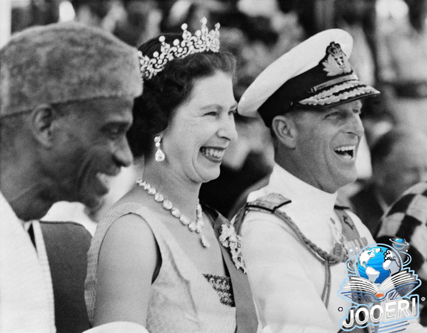 لمناسبة الذكرى 77 لزواجها: مجوهرات تاريخية ارتدتها الملكة إليزابيث الثانية يوم زفافها