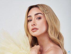ما بين الطفولة والمراهقة: مشاهير يشاركون صوراً نادرة لهم تعرّفي إليهم! 