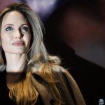 هل تخطط أنجلينا جولي لترك هوليوود والاستقرار في مكان جديد؟