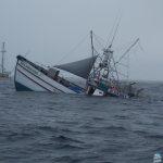 وفاة 27 شخصا وفقدان 100 بعد انقلاب قارب