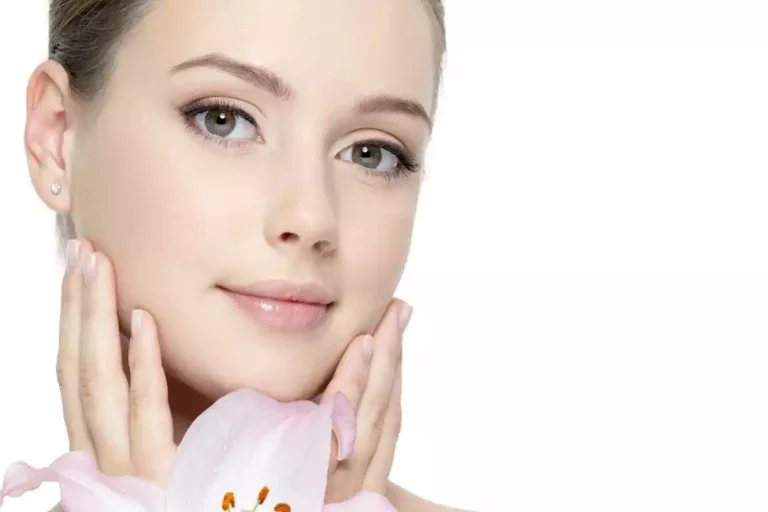 4 أسباب نفسية تدفعك للحفاظ على روتين البشرة