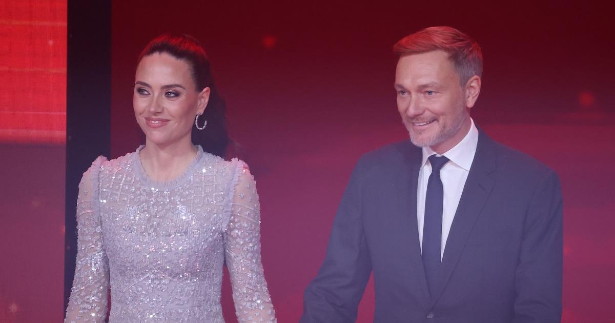 FDP-Lindner يحب زوجته تمامًا - تم جمع أكثر من 23 مليون يورو! أجمل لحظات حفل "قلب للأطفال".