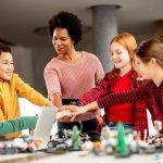 أهم المهارات التي يجب تعليمها للطفل في مرحلة الطفولة المبكرة في 2024