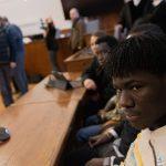 إخلاء قاعة المحكمة - "عنف الشرطة العنصري": اضطراب بعد التبرئة في حادث إطلاق نار مميت على مواطنين سنغاليين