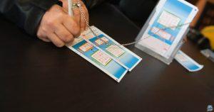 "اعتقدت أن أحدهم يمزح" - أم تفوز بـ 120 ألف يورو في اليانصيب - بفضل ابنها