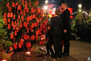 الأمير لويس يفاجئ الجميع برسالته التي كتبها في بطاقة الكريسماس.. إليكم تفاصيلها