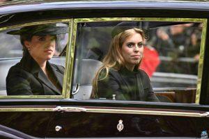 الأميرة بياتريس والأميرة يوجيني لن يحضرا احتفالات الكريسماس في ساندرينجهام.. لهذا السبب