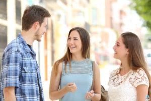الفرق بين الصداقة الحقيقية والعلاقات السطحية