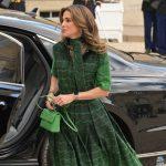 الملكة رانيا تقيم مأدبة غداء لعدد من السيدات في سحاب الأردنية