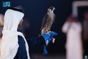 انطلاق منافسات كؤوس الملك عبدالعزيز لمزاين الصقور بجوائز تتجاوز 4,9 ملايين ريال.. تعرفوا على أبرز المشاركين