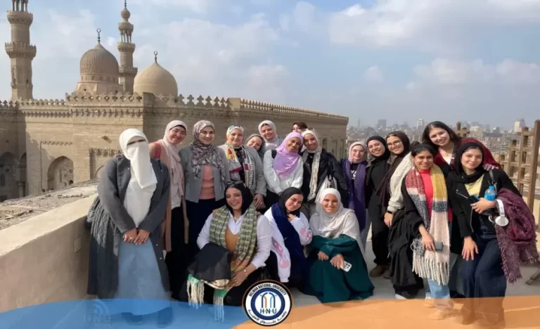 برنامج التصميم الداخلي بفنون حلوان الأهلية ينظم زيارة لمنطقة القلعة والمساجد الأثرية | تقارير ومتابعات