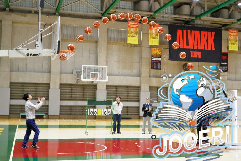 تعرف على الروبوت الحاصل على رقمين قياسيين في موسوعة غينيس لكرة السلة