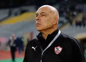 جروس يعقد جلسة مع لاعبي الزمالك بعد التعادل أمام سيراميكا (تفاصيل)