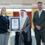 حاكم الشارقة يتسلم شهادة موسوعة غينيس للمعجم التاريخي للغة العربية