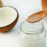 طرق مختلفة لاستخدام زيت جوز الهند في المنزل والحديقة