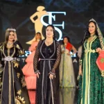 مصممة الأزياء المغربية سميرة الإبراهيمي تحصل على جائزة التميز بمهرجان ”إيجي فاشون”