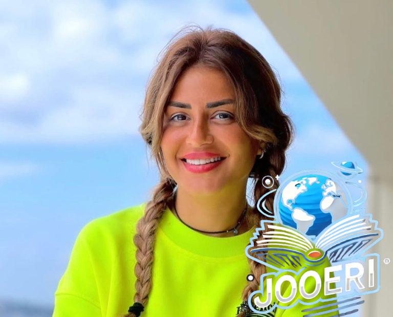 منة فضالي تتصدر الترند بصورة عفوية مع والدتها وتعلق: البرد يعمل أكتر من كده