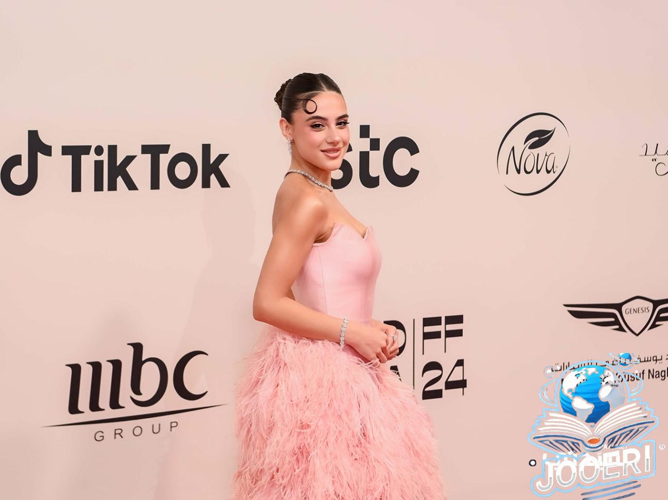 نجمات العالم يخترن أفخم المجوهرات في ختام مهرجان البحر الأحمر السينمائي 2024