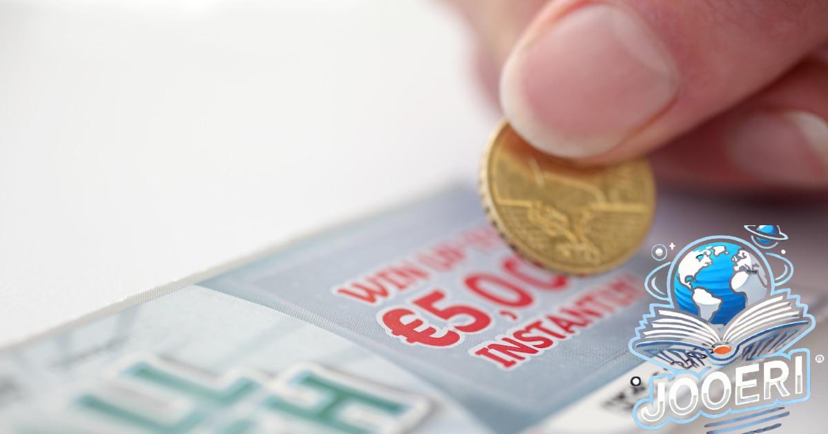 هدية عيد ميلاد بنهاية سعيدة - شاب يبلغ من العمر 17 عامًا يفوز ببطاقة خدش بقيمة 237 ألف يورو ويقوم بلفتة عاطفية