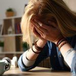 وحيد ومضطرب - تظهر الدراسة: يعاني الطلاب الوحيدون من نقص شديد في النوم