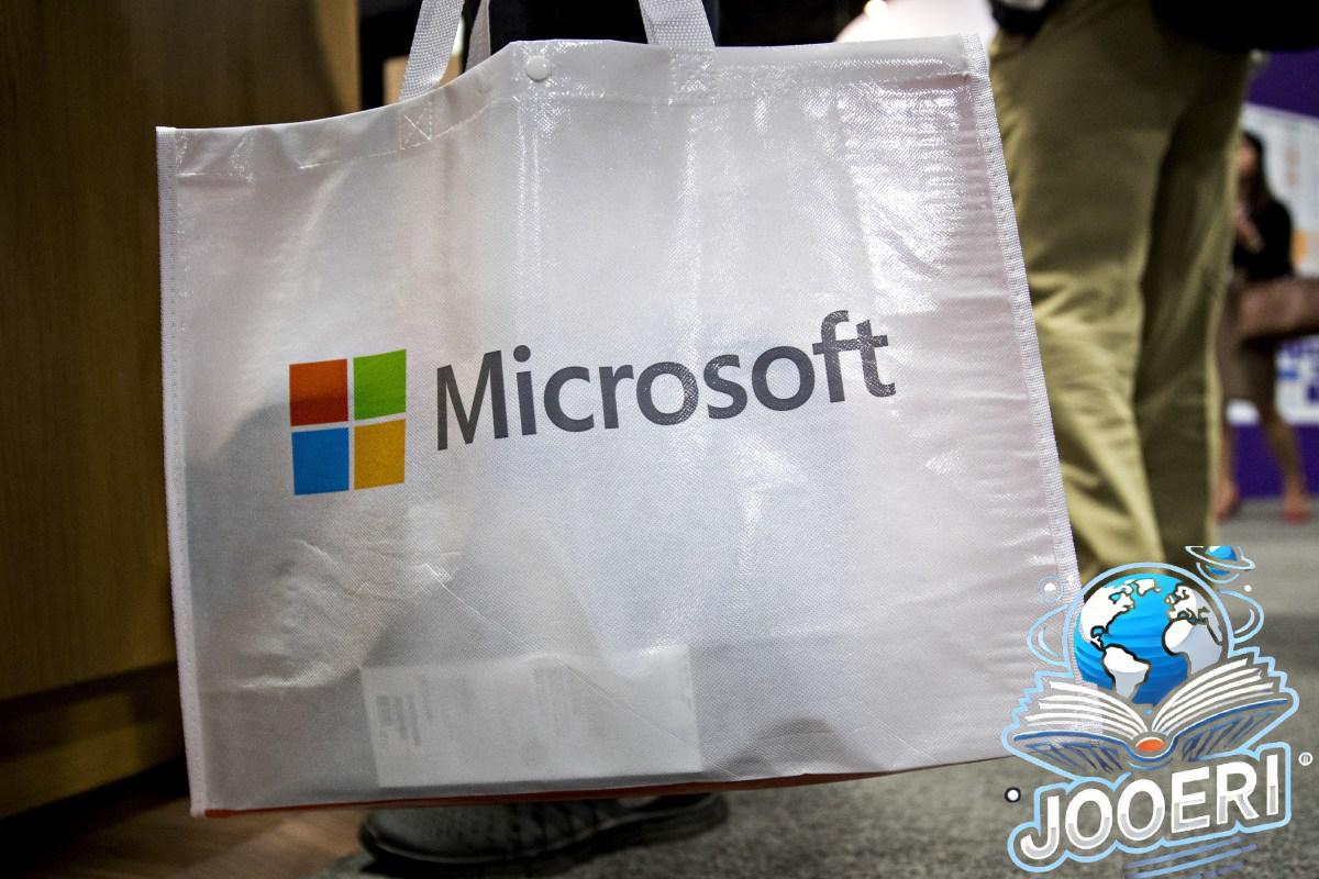 يقوم مشرف حماية البيانات في الاتحاد الأوروبي بمراجعة تقرير Microsoft 365