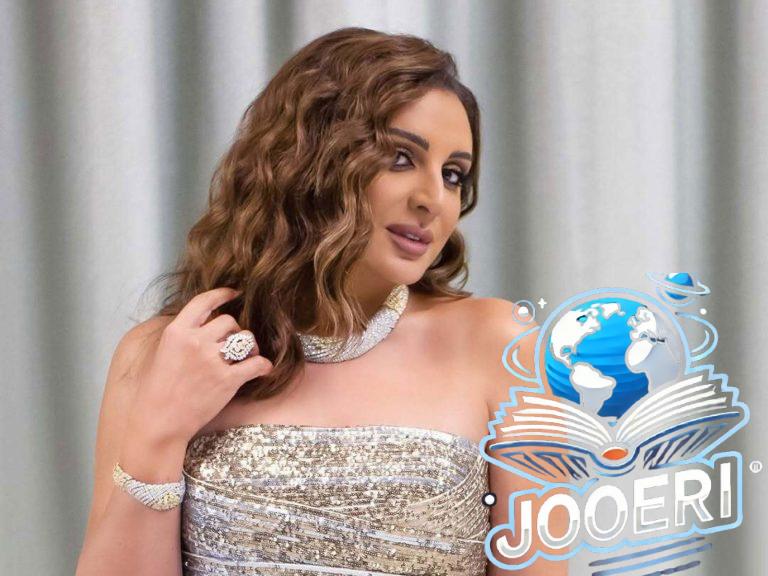 استوحي إطلالات ذهبية من فساتين النجمات في حفل رأس السنة