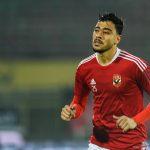 «النادي الأهلي سِيدَك».. جماهير القلعة الحمراء تهاجم أكرم توفيقِ