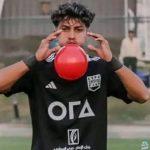 على طريقة إمام عاشور.. لاعب زد 2005 يحتفل بـ"البلونة" بعد الفوز على الأهلي