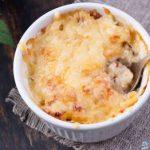 وصفة للعشاء سهلة وسريعة.. طريقة عمل بطاطس بيورية بالجبن