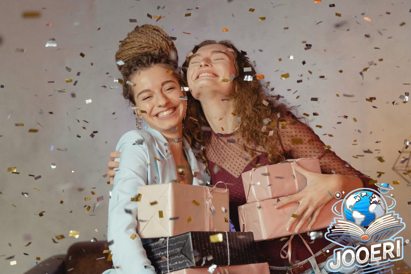 أفكار هدايا للصديقات غير مكلفة