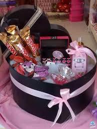 اختيار الهدية المثالية لفتاة في سن 16: نصائح وأفكار