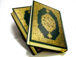 أفضل عبارات تهنئة لحافظ القرآن الكريم لتهنئته بالإنجاز المبارك