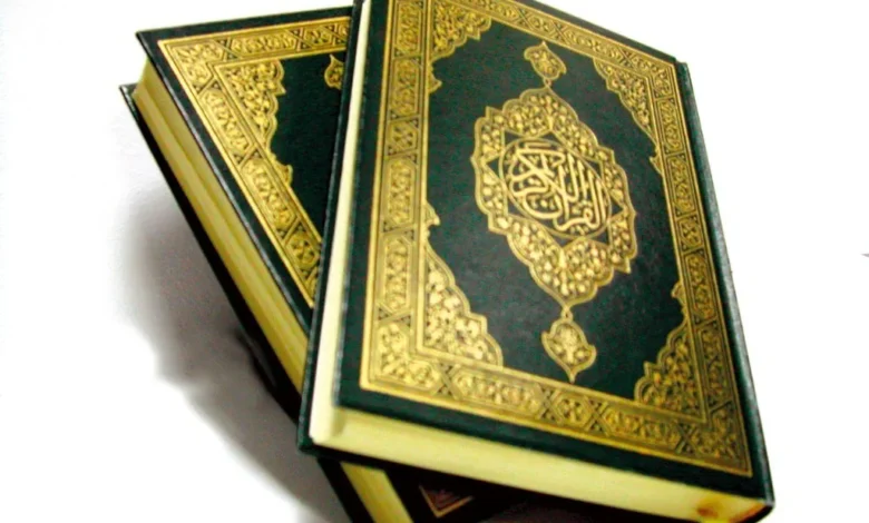أفضل عبارات تهنئة لحافظ القرآن الكريم لتهنئته بالإنجاز المبارك