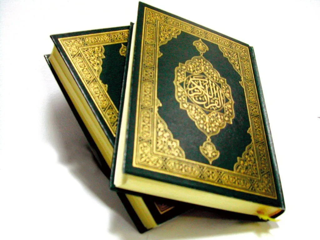 أفضل عبارات تهنئة لحافظ القرآن الكريم لتهنئته بالإنجاز المبارك